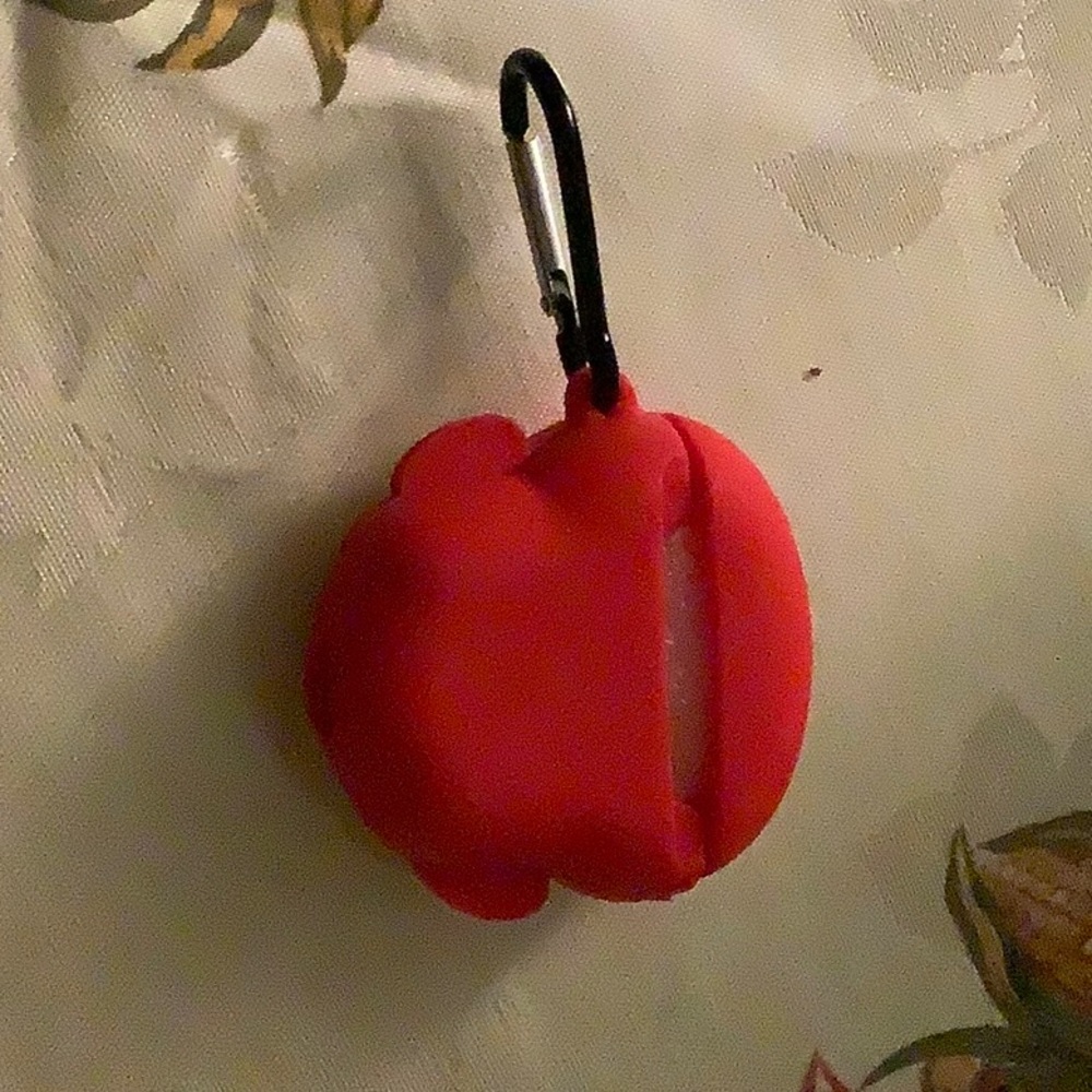 Mario AirPod Case - Picture 6 of 7